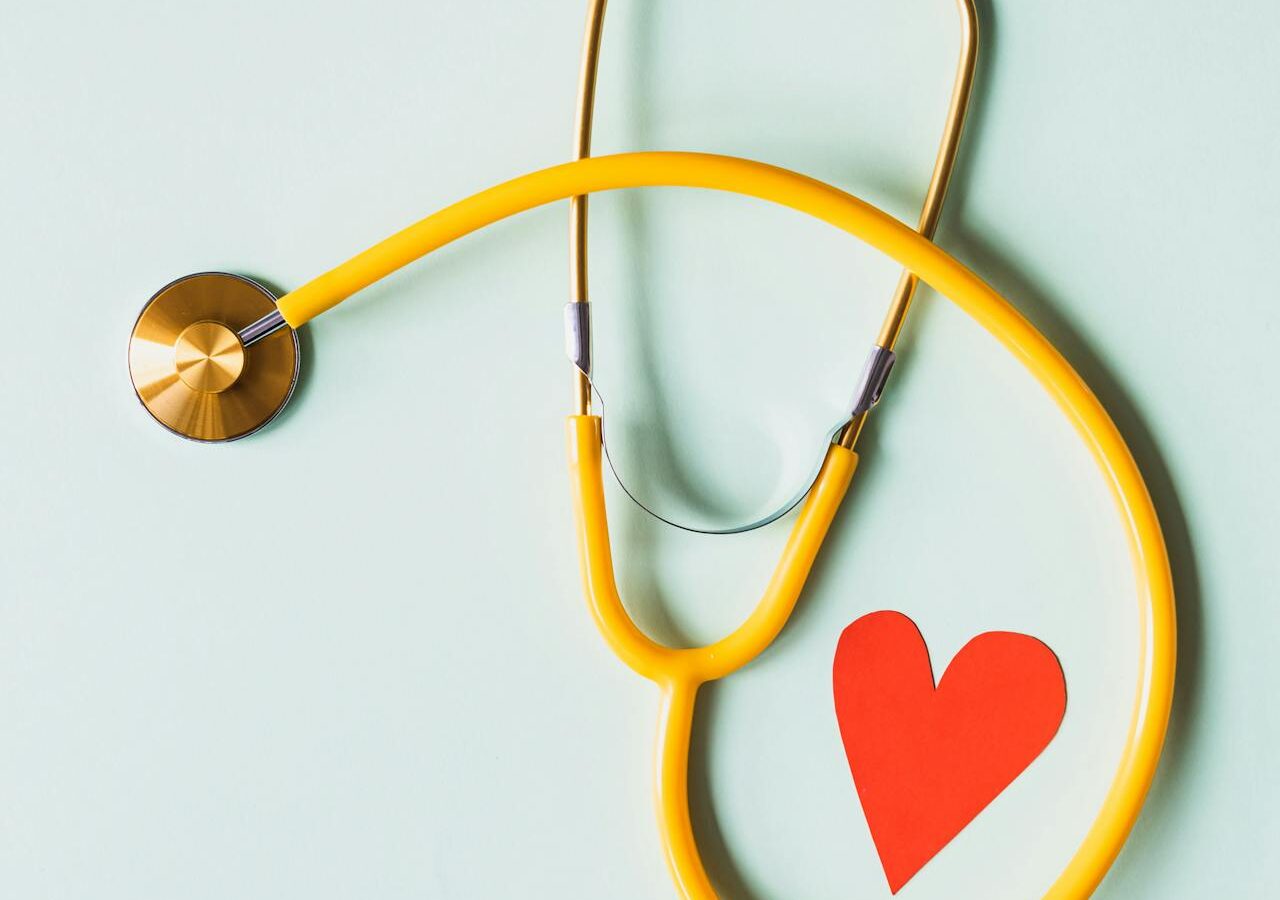 Aunque Ivania ha mostrado una mejoría significativa, aún continúa recibiendo tratamiento médico intensivo. Foto: Kaboompics