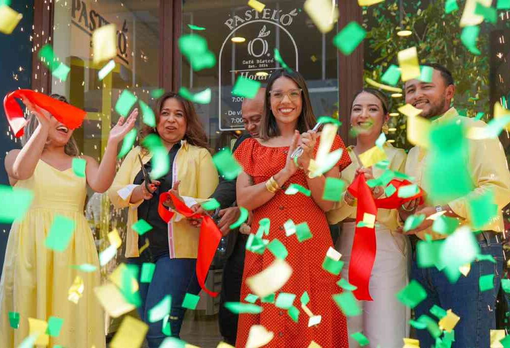 Adriana Larín, directora de la Autoridad del Centro Histórico, en la inauguración de PastelO Café Bistró. Foto: Autoridad del Centro Histórico