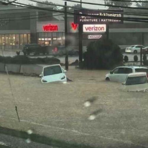 Inundaciones en Nueva Jersey causan dos muertes y caos en el transporte. Sigue las noticias sobre las tormentas que afectan el noreste de EE.UU. Foto: @M1OGz