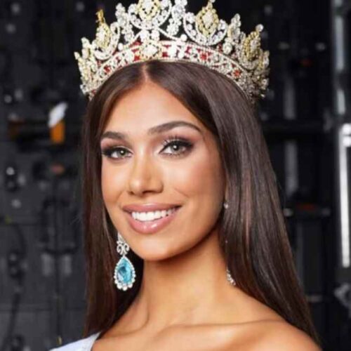 Lina Luaces, Miss Universe Cuba 2025, junto a su tía Thalía. Foto: Redes sociales