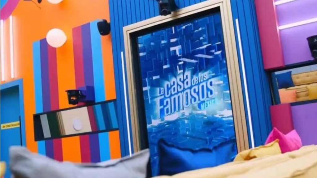 Escenografía alusiva al programa donde Arath de la Torre decidió no volver a participar. Foto: La Casa de los Famosos México abre sus puertas (Foto: TikTok @axelarmijo)