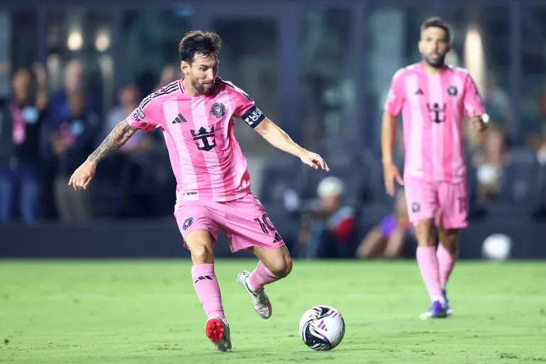 El Inter Miami de Lionel Messi logró una victoria controversial contra Atlas en la Leagues Cup 2025. Foto: Getty Images.