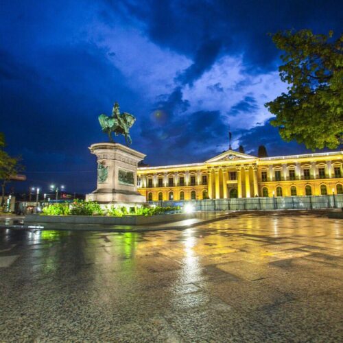 Vista del Centro Histórico de San Salvador, preparado para recibir turistas durante las vacaciones agostinas. Foto: Ministerio de Turismo de El Salvador
