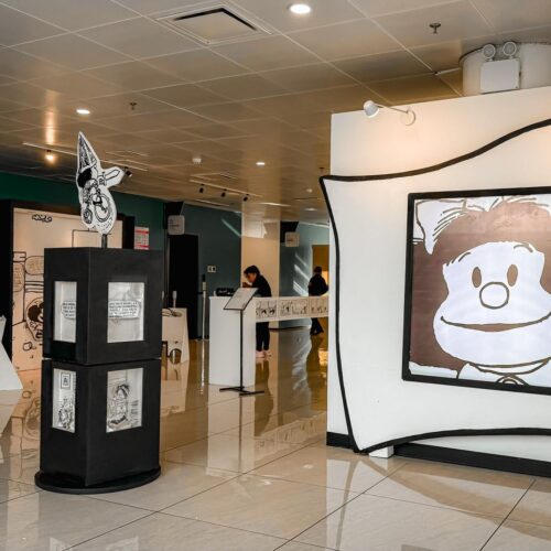 Exposición "El mundo según Mafalda" en la Biblioteca Nacional de El Salvador. Foto: BINAES