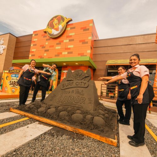 Pollo Campero celebra la apertura de su restaurante número 70 en El Salvador. Foto: Cortesía Corporativo CM.