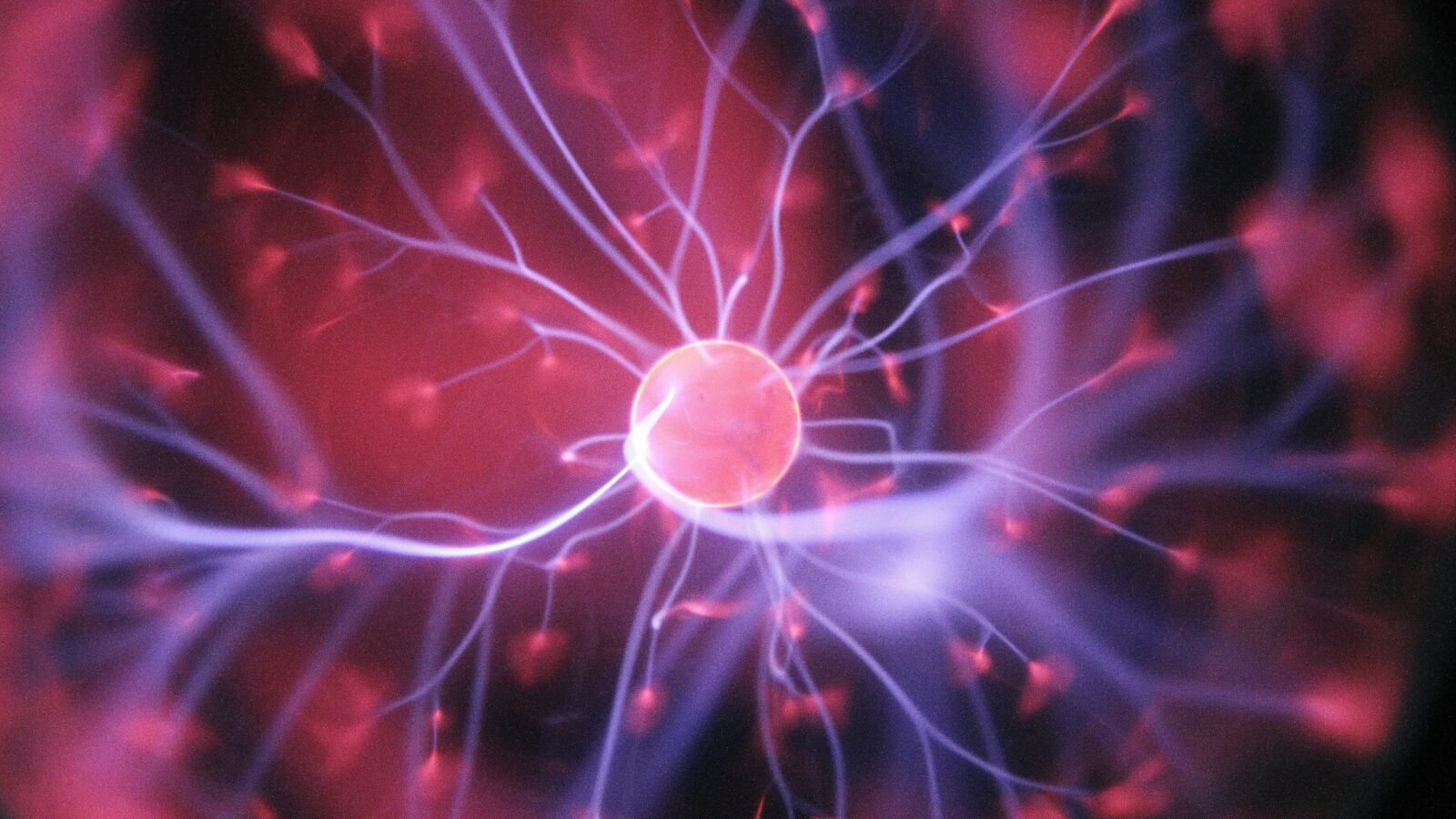 Los biomarcadores y nuevos fármacos están revolucionando el diagnóstico y tratamiento del Alzheimer, según expertos de The Lancet. Foto: Ilustración. Foto: Unplash.com / Hal Gatewood.