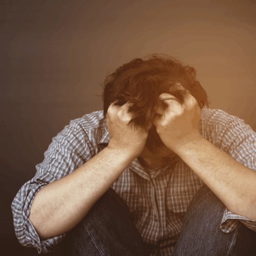 La salud mental prevención suicidio es un puente hacia el bienestar. Hablar del tema salva vidas y rompe el estigma. Foto: Freepik.com.