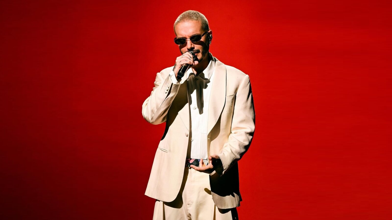 J Balvin participa en la campaña de Equinox para promover la paz mental en el Día Mundial de la Salud Mental. Foto: @Jbalvin