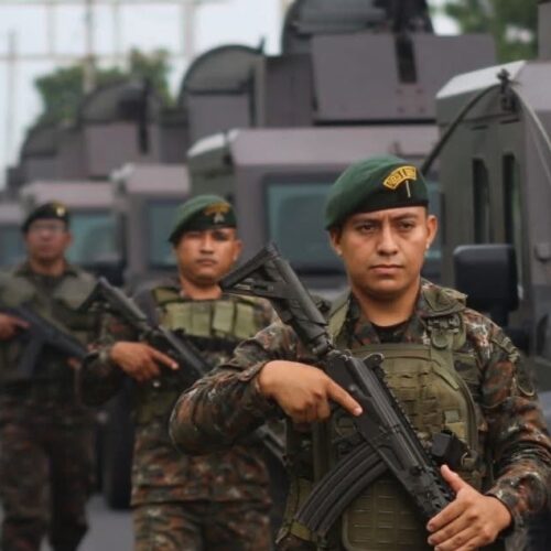 Denuncian la desaparición de arsenales en el Comando Aéreo del Norte del Ejército de Guatemala. Foto: Ilustración