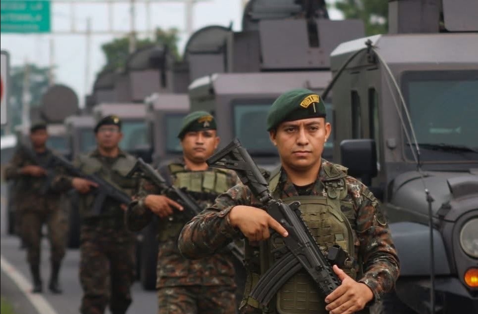 Denuncian la desaparición de arsenales en el Comando Aéreo del Norte del Ejército de Guatemala. Foto: Ilustración