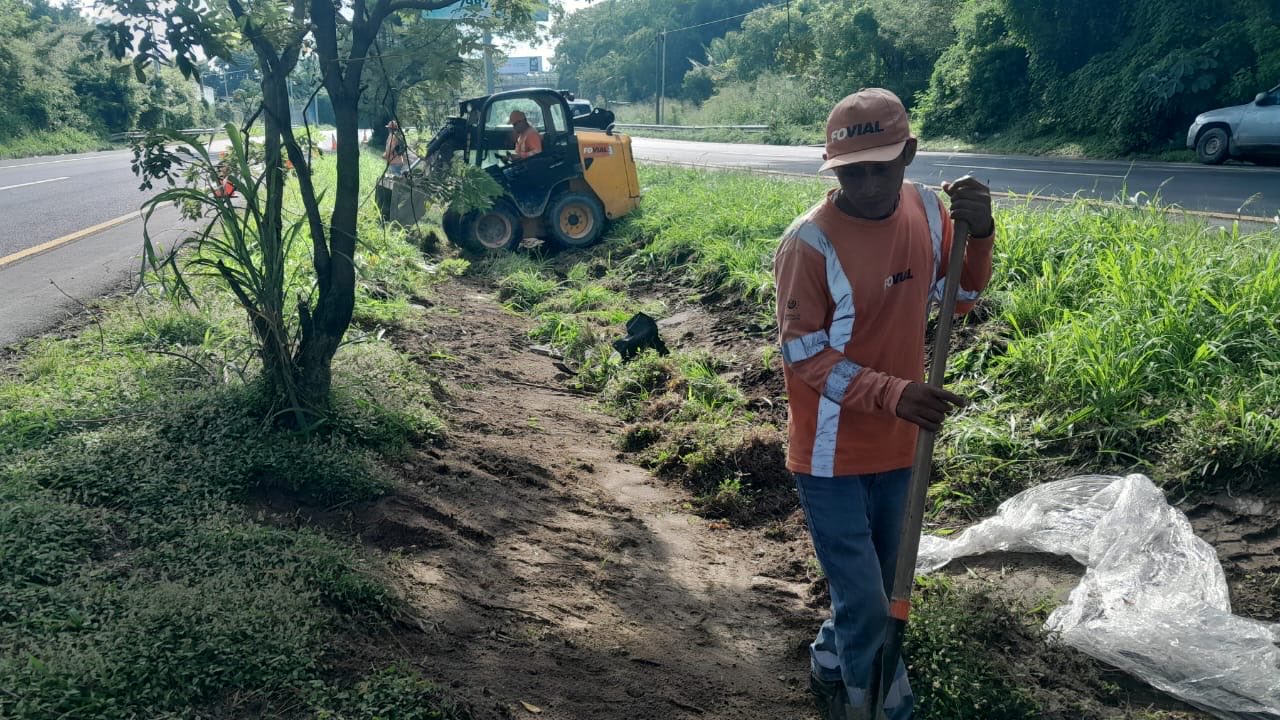 La Carretera Troncal del Norte será rehabilitada por etapas para mejorar la seguridad y conectividad de 35,000 conductores diarios. Foto: @FOVIALITO