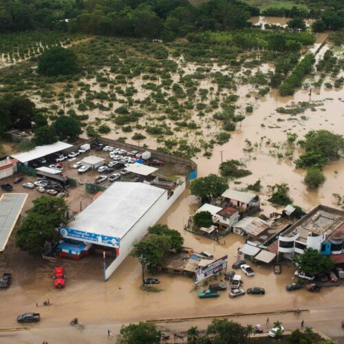 Imágenes de las inundaciones en Veracruz que han dejado 15 muertos y graves daños materiales en varias comunidades. Foto: Cortesía.
