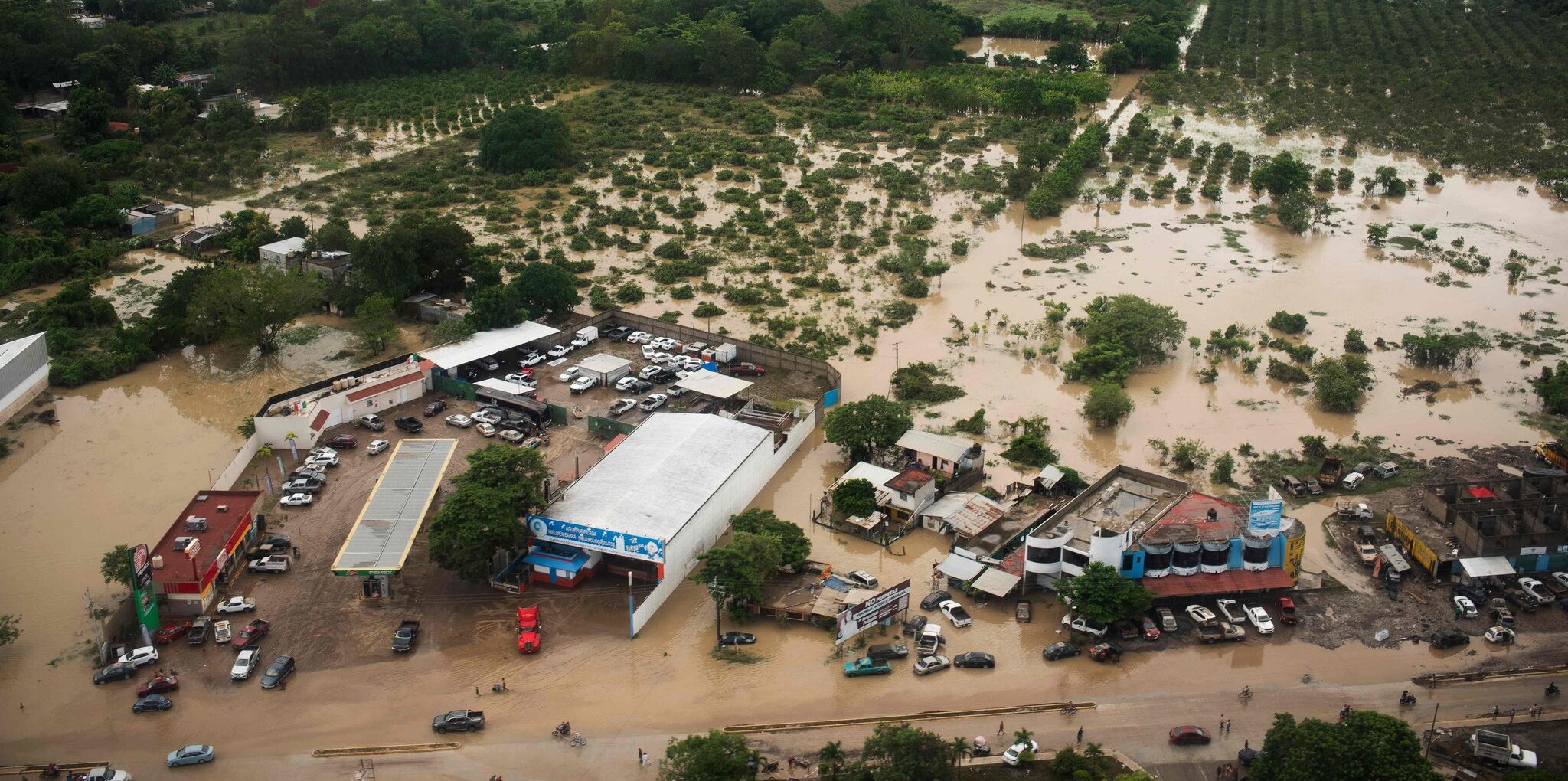 Imágenes de las inundaciones en Veracruz que han dejado 15 muertos y graves daños materiales en varias comunidades. Foto: Cortesía.