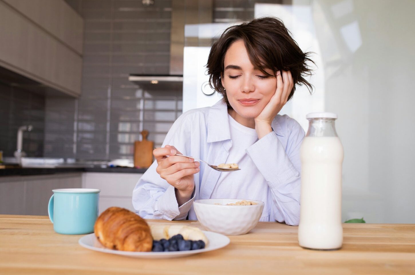 La ciencia recomienda hábitos para un día ideal y un corazón saludable: alimentación, ejercicio y descanso. #SaludCardiaca #Bienestar
