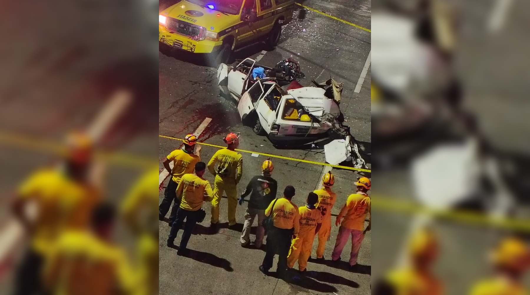 Comandos de Salvamento realiza rescate con equipo hidráulico tras accidente en Carretera a Comalapa. Foto: Comandos de Salvamento.