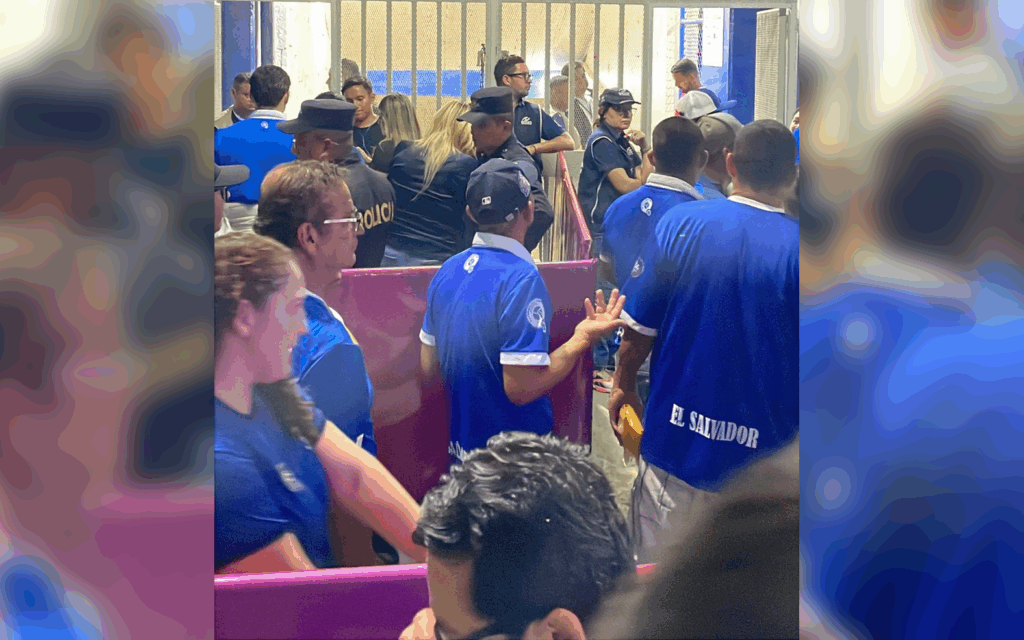 La Barra Azul exige victoria a La Selecta: "¡Tres puntos o nada!". El comunicado circulará en el Cuscatlán este martes. Foto: foto de archivo.