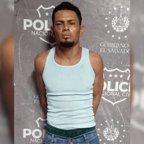 Roberto Candelario Flores Guerrero, detenido por lesionar con arma blanca a dos hombres en San Martín, San Salvador. Foto: @PNCSV.