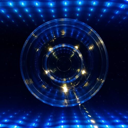 El chip Willow de Google y el algoritmo Quantum Echoes transforman la investigación química. Foto: . philographism