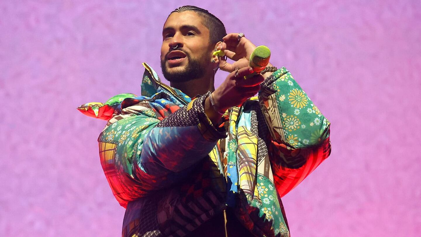 Bad Bunny, el artista puertorriqueño que pasará de trabajar en un supermercado a ser estrella del Super Bowl LX. Foto: Getty Images