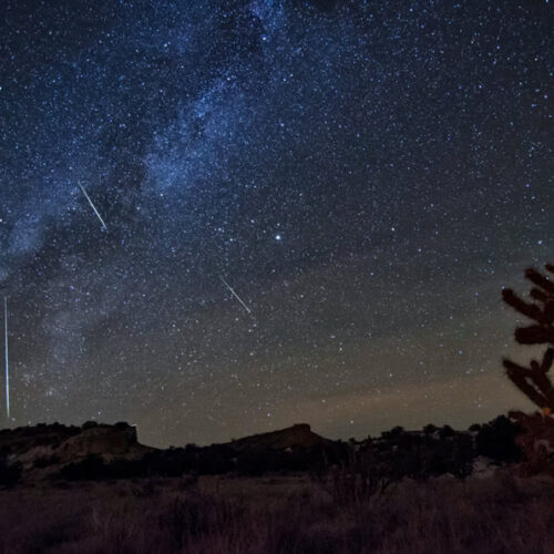 La lluvia de meteoros Dracónidas, producida por restos del cometa Giacobini-Zinner, iluminará el cielo en octubre. Foto: NASA