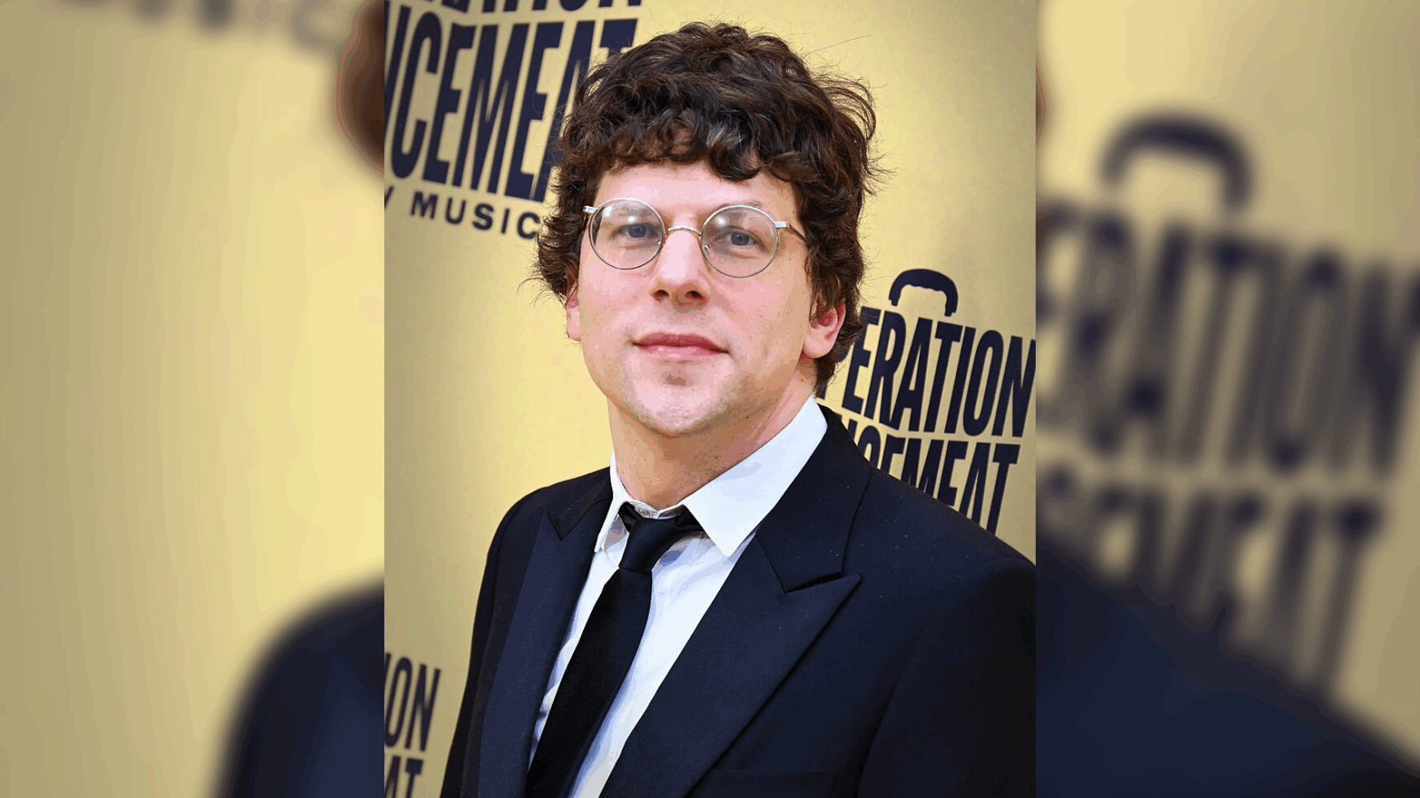 Jesse Eisenberg, conocido por su papel en The Social Network, anunció que donará un riñón a un desconocido en diciembre. Foto: Wikimedia Commons / Jesse Eisenberg