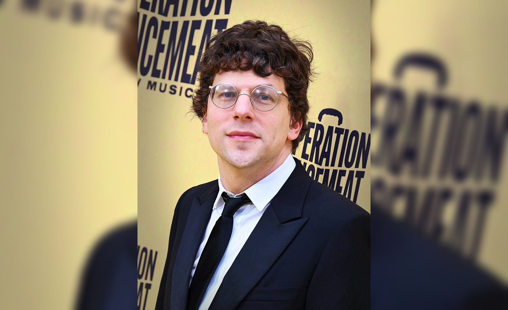 Jesse Eisenberg, conocido por su papel en The Social Network, anunció que donará un riñón a un desconocido en diciembre. Foto: Wikimedia Commons / Jesse Eisenberg