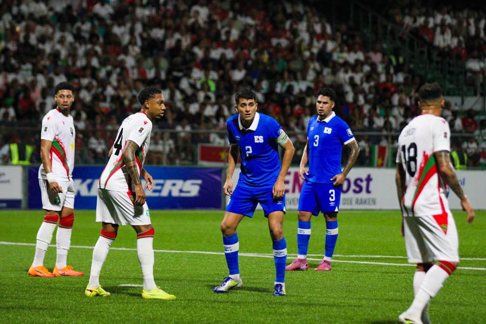 La frustración de La Selecta tras la goleada fatal ante Surinam, un resultado que pone punto final a su camino hacia la Copa Mundial 2026. Foto: La Selecta / @laselecta_SLV