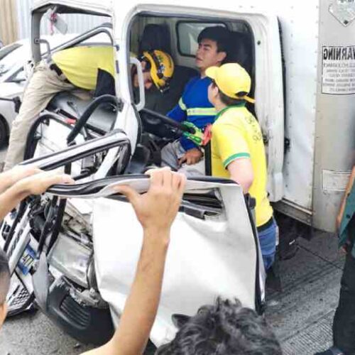 Equipos de Comandos de Salvamento trabajan sin descanso para rescatar a víctimas de accidentes viales. Cada segundo cuenta cuando la vida está en juego. Foto: Cortesía
