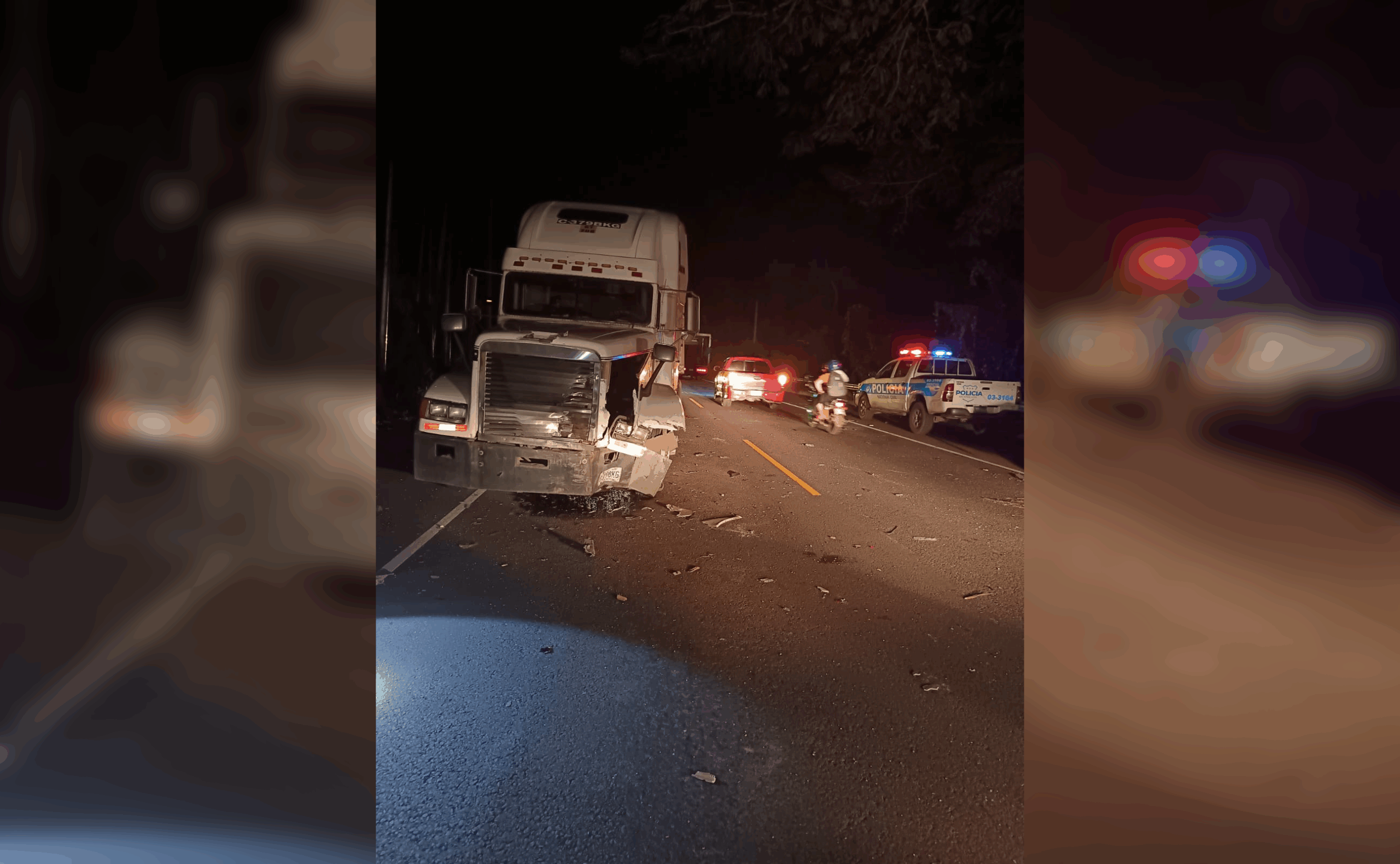 Comandos de Salvamento de Chinameca y Jucuapa atendieron un accidente de tránsito en la Panamericana, dejando tres lesionados. Foto: Comandos de Salvamento