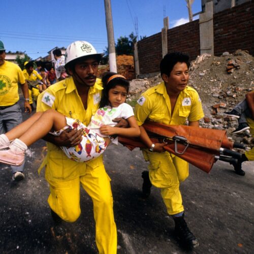 La ofensiva "Hasta el tope" de 1989 dejó un saldo de destrucción y dolor en El Salvador, marcando un antes y después en la guerra civil. Foto: Comandos de Salvamento.