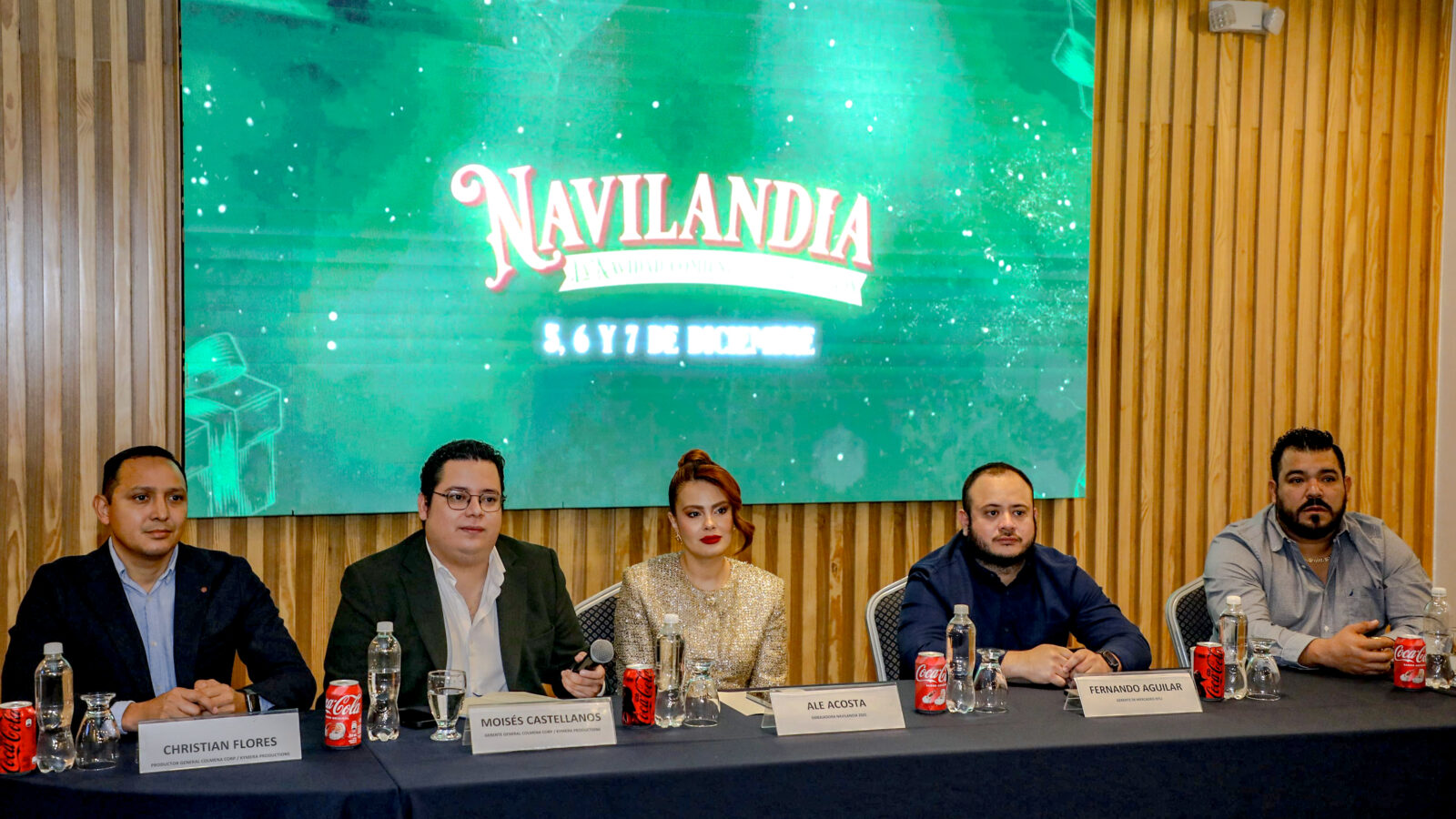 Familias disfrutan de Navilandia en el Parque Natural Puerta del Diablo, con luces, música y nieve artificial. Evento gratuito del 5 al 7 de diciembre. Foto: ISTU.