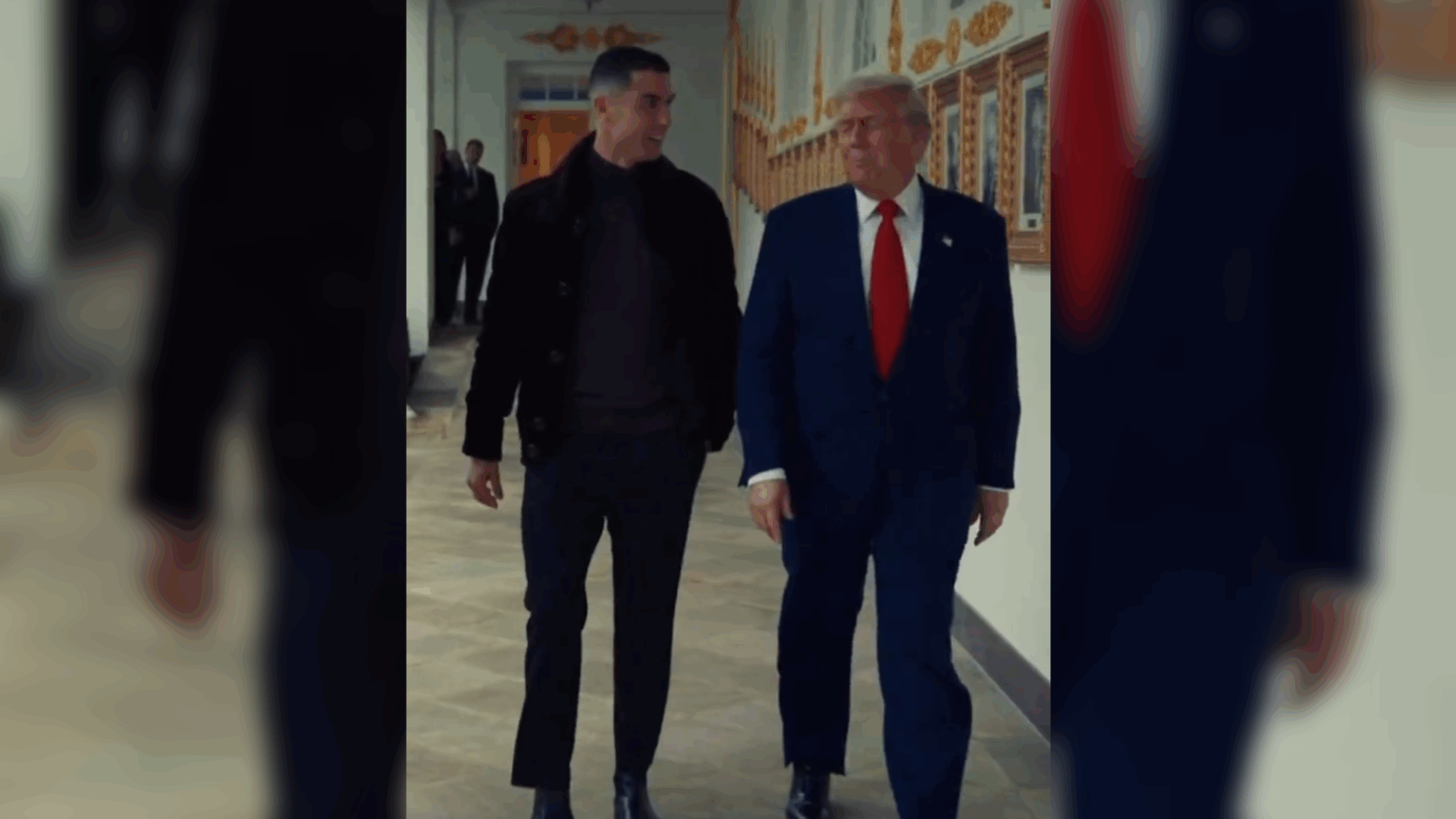 Cristiano Ronaldo y Donald Trump durante la cena de gala en la Casa Blanca, el 18 de noviembre de 2025. El encuentro destacó por su relevancia diplomática y deportiva. Foto: @WhiteHouse.