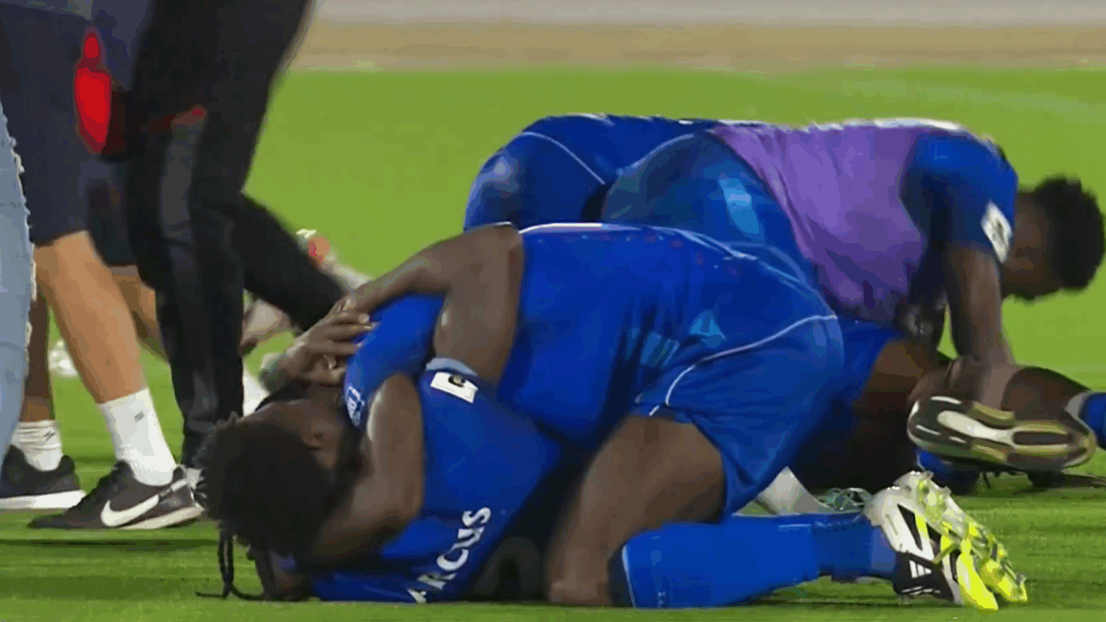 Jugadores de Haití celebran su clasificación histórica a la Copa Mundial de la FIFA, tras 49 años de espera. Una noche inolvidable para el fútbol caribeño. Foto: Cortesía.