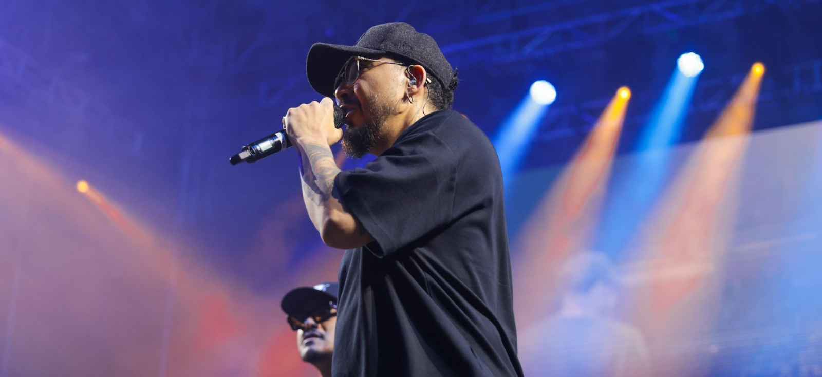 El freestyler colombiano Lokillo desató la euforia y la sorpresa al nombrar a Bukele en medio de su freestyle contra Aczino en el evento FMS World Series. Foto: Tejido Social / X