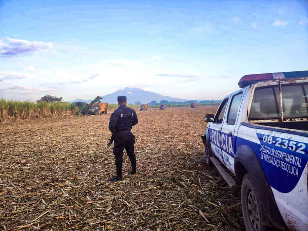 Personal de la Policía Nacional Civil y la Fuerza Armada en labores de patrullaje para mantener la cifra de cero Homicidios en El Salvador. Foto: PNC