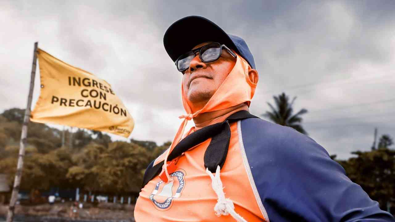 El Plan Fin de Año 2025 involucra a 100 mil miembros de 100 instituciones para garantizar la seguridad costera y nacional. Se despliegan 342 guardavidas en 170 puntos, incluyendo 31 playas y 2 lagos. Foto: Archivo