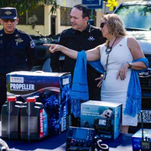 El Gobierno de EE. UU. ha dotado a la PNC de un equipo especializado de alta tecnología y movilidad, como los analizadores TruNarc y botes Zodiac, para dar nuevos y contundentes golpes al narcotráfico en tierra y mar. Foto: PNC