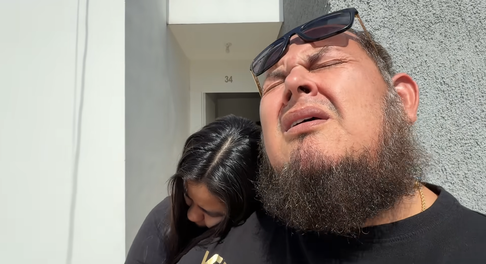 Gordo Soyacity revela el avance de su Airbnb en Marsella: cocina "chola", sala gamer y cuatro aires acondicionados. El influencer involucra a sus seguidores en el diseño de su nueva inversión inmobiliaria. Foto: Dogor.sv.