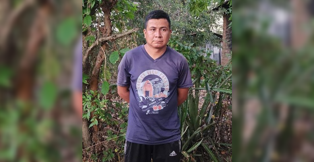 La Policía Nacional Civil (PNC) y @FUERZARMADASV capturaron a Hermógenes Humberto Rivas Pérez, alias "Burra", gatillero de la MS-13 y miembro de la clica Cobras Locos Salvatruchos. El sujeto, buscado desde 2017 por agrupaciones ilícitas, fue detenido en el caserío Príncipe de Paz, Ahuachapán. Foto: PNCSV.