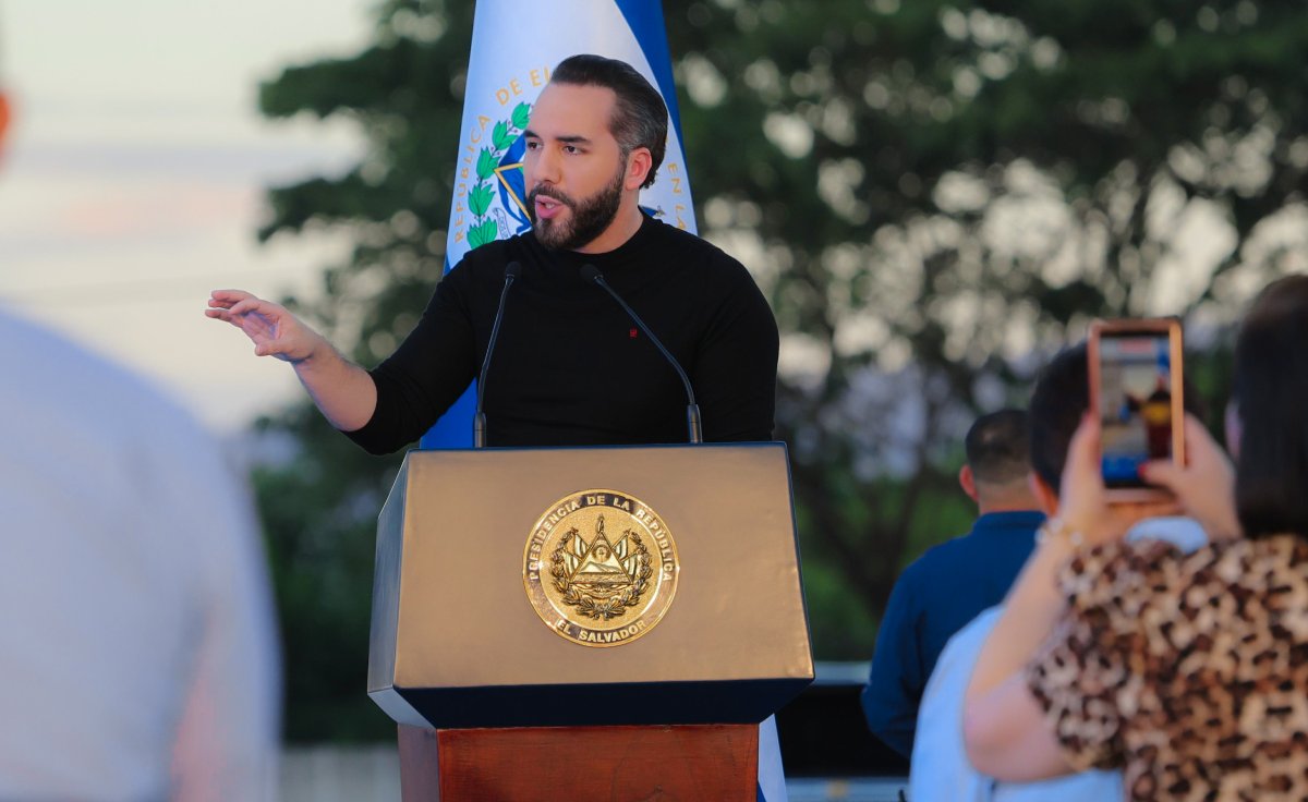 Con una inversión de $250 millones, AirCity posicionará a El Salvador como un hub de logística avanzada y mantenimiento de aviones en la región. Foto: Presidencia.