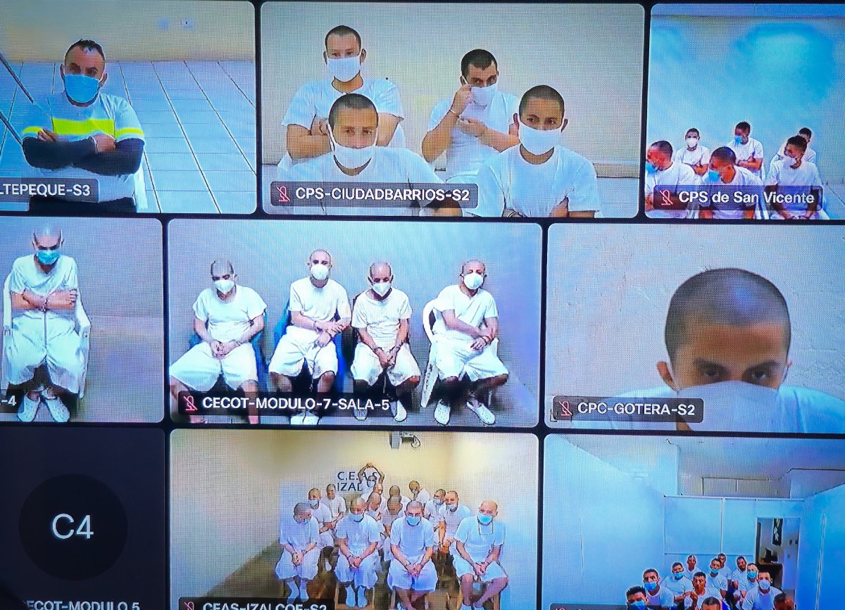 Un total de 248 miembros de la MS-13 recibieron una histórica sentencia judicial por crímenes cometidos entre 2014 y 2022 en El Salvador. Foto: FGR_SV.