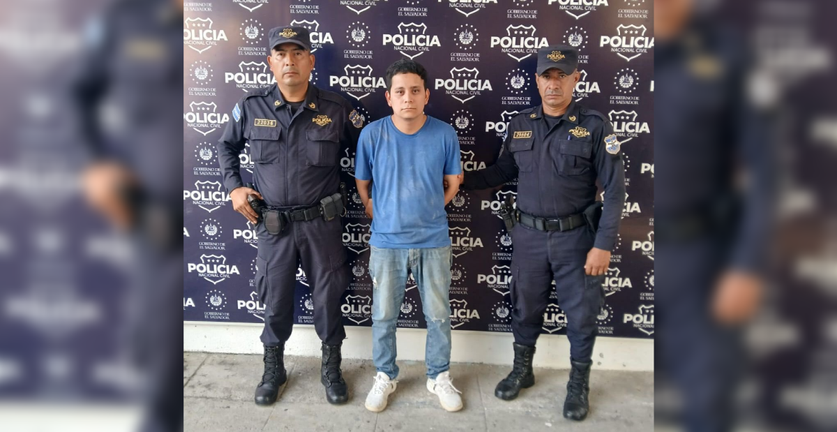 La Policía Nacional Civil (PNC) capturó a tres pandilleros con antecedentes delictivos en diferentes puntos del país, acusados de tráfico de drogas, porte ilegal de armas y lesiones. Foto: PNCSV.