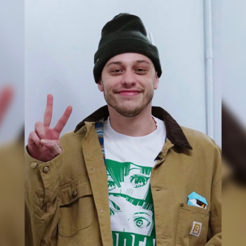 El exintegrante de Saturday Night Live compartió la primera imagen de su bebé, marcando el inicio de su etapa en la paternidad y sorprendiendo a sus seguidores. Foto: Pete Davidson.