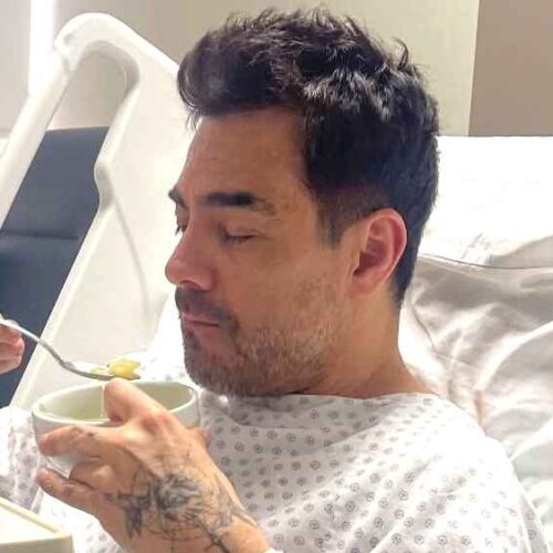 El actor mexicano Omar Chaparro sufrió un percance durante la filmación de un proyecto y tuvo que ser ingresado a un hospital. Hay preocupación por el estado de salud del comediante. Foto: Facebook