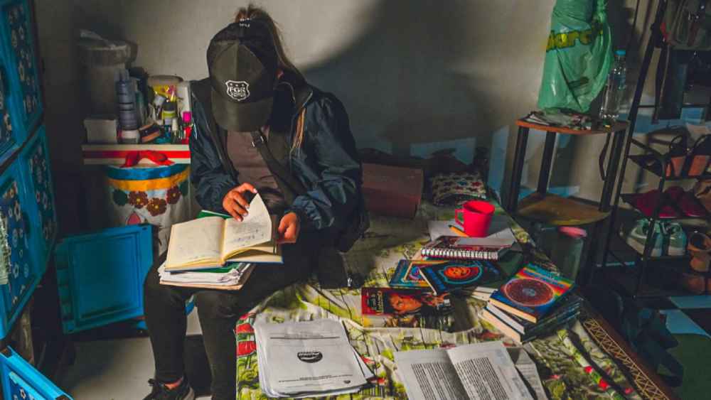 Alarma regional: Desmantelan banda criminal que estafaba con visas de trabajo falsas a EE. UU., afectando a cientos de víctimas en El Salvador. Se emitieron 30 órdenes de captura. ¡Conoce los detalles del operativo! Foto: FGR