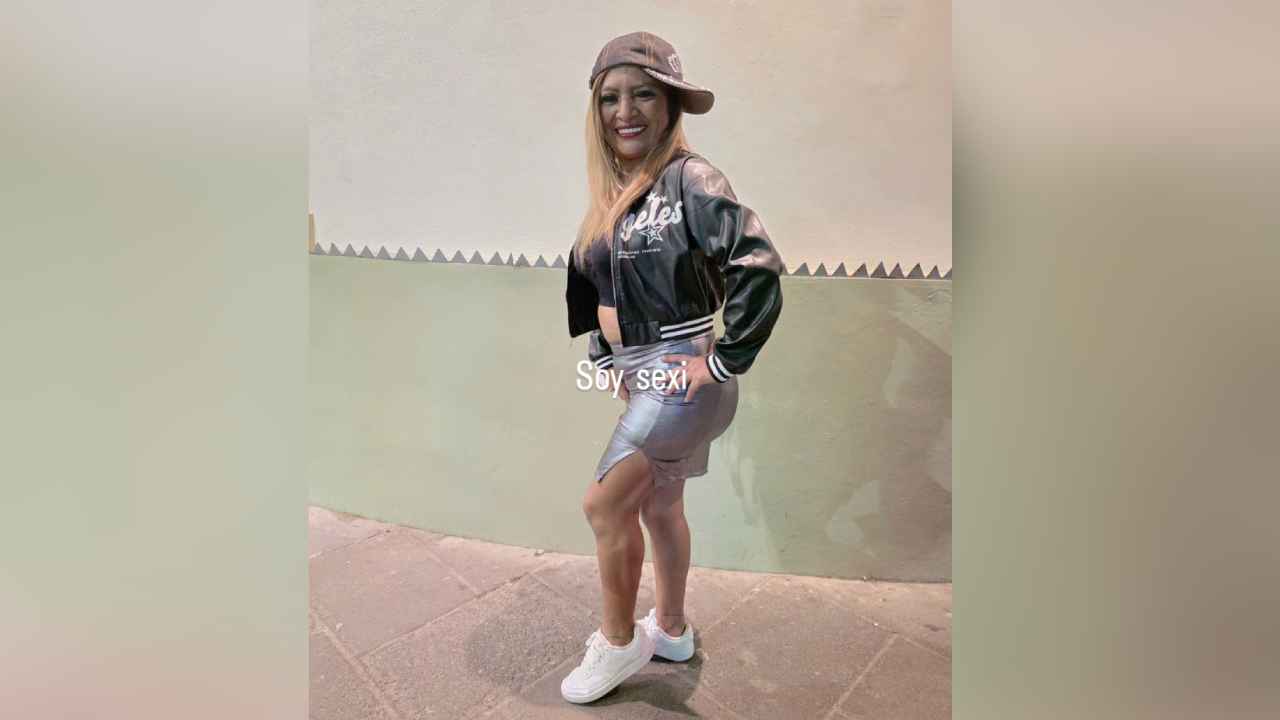 📸 Yanira Berríos se apodera de L.A. con su look más rockero. Se puso “Soy sexy” en la foto y desató una lluvia de comentarios. ¡Descubre por qué sus fans están en debate! Foto: Instagram / yaniraberrios700