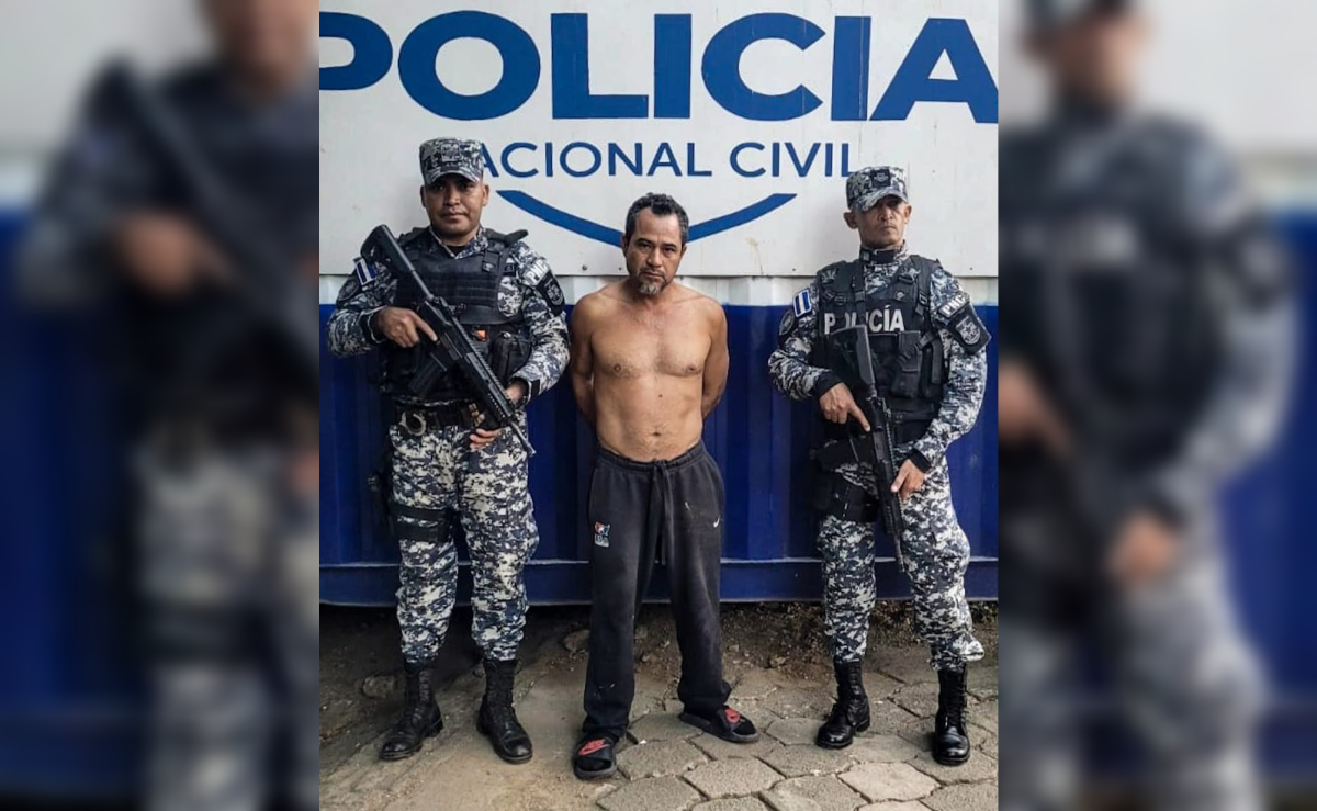 La PNC detuvo en Santa Ana a Luis Alonso Salazar Molina, alias "Araña", un pandillero de la MS13 con antecedentes criminales y deportado de EE. UU. en 2006. Foto: @PNCSV.
