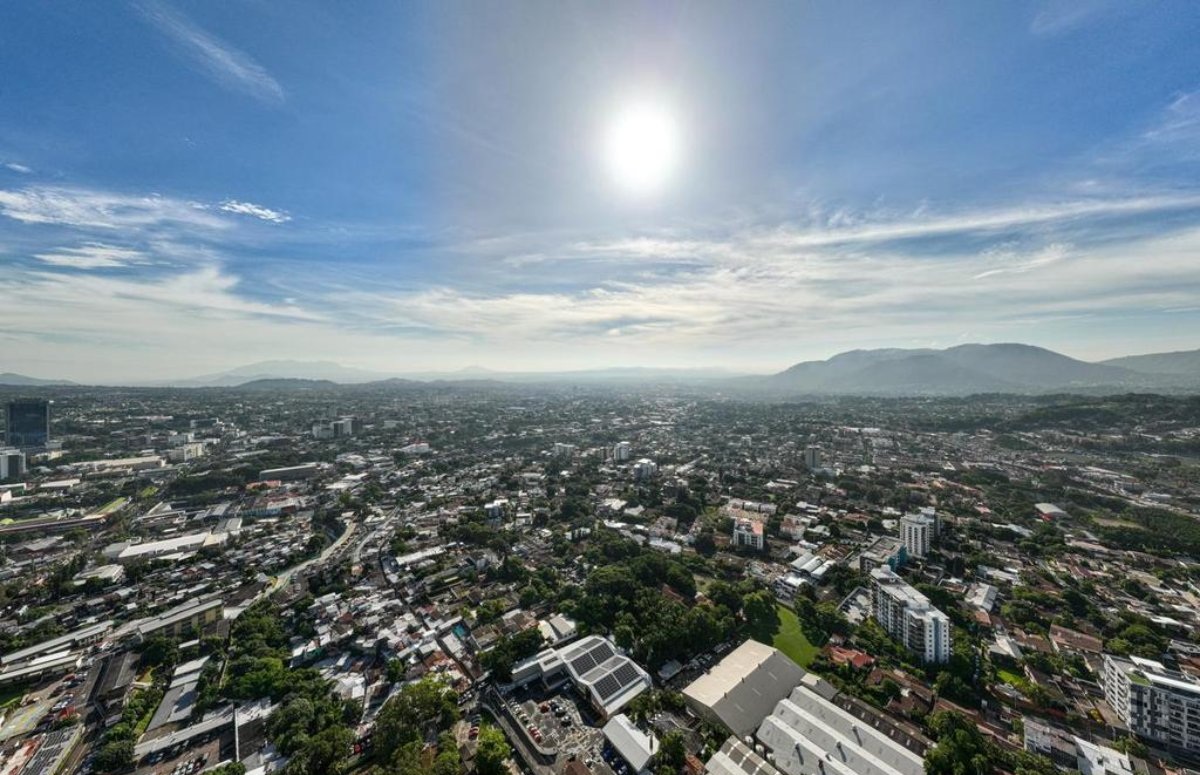 El Observatorio del MARN prevé ráfagas de viento de hasta 45 km/h y ausencia de lluvias en todo el territorio nacional para este lunes. Foto: @MedioAmbienteSV.