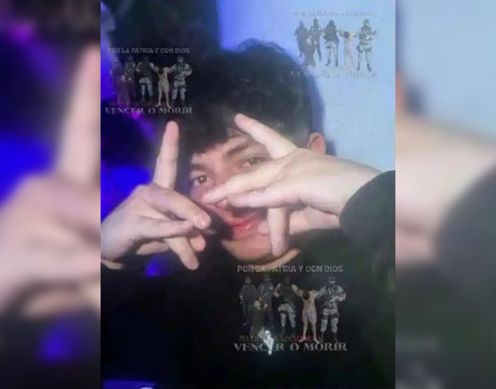 El creador de contenido Yeik desmintió una foto viral donde aparece haciendo señas de pandillas, asegurando que se trata de un montaje con inteligencia artificial. Foto: Cortesía.