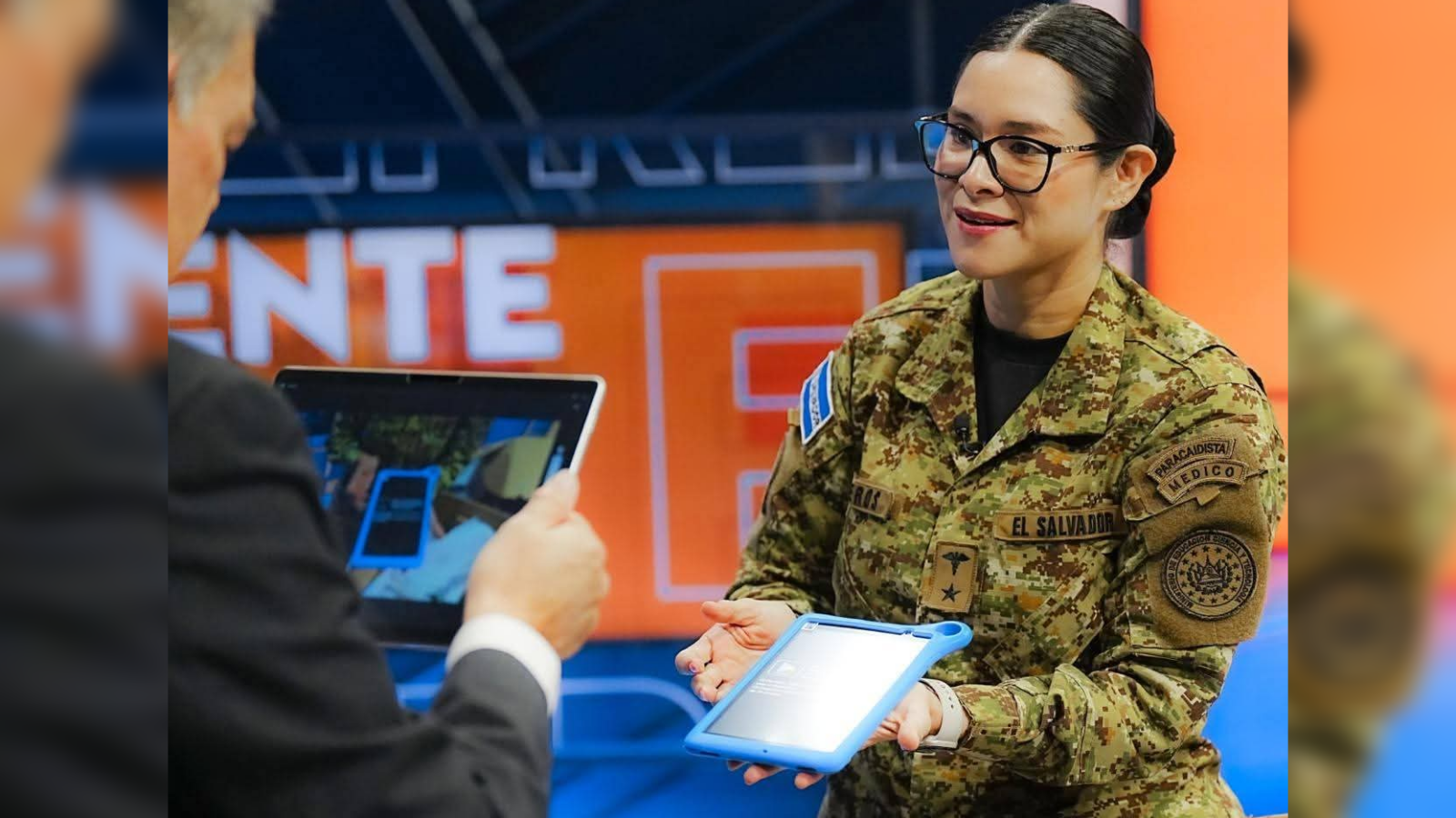 La ministra Karla Trigueros detalló los paquetes escolares 2026: uniformes, calzado y laptops HP gratuitos para todos los alumnos del sistema público. Foto: MINED.